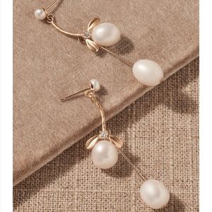 Pearl Blooms Earrings